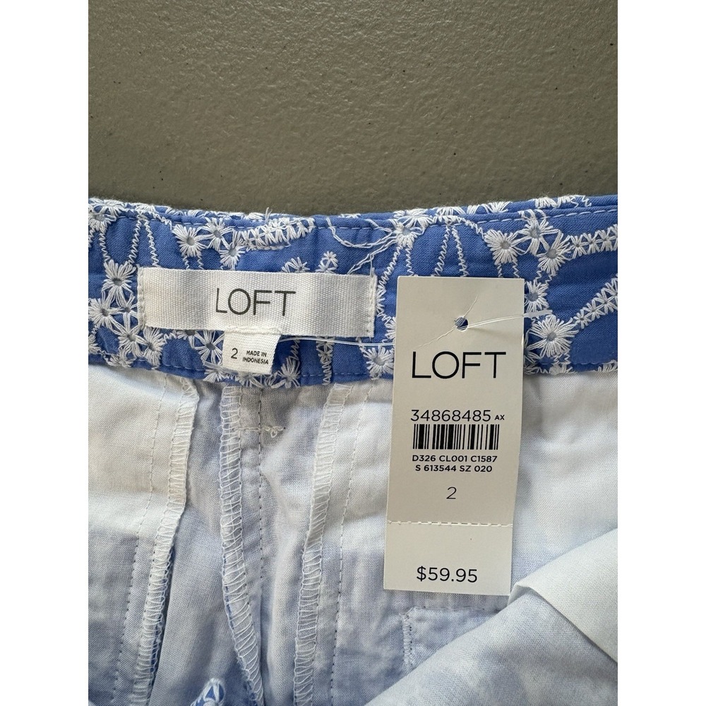 LOFT Shorts Sz 2 Blue and White Floral Lace Eyelet Scalloped Edge Coastal Preppy - Picture 4 of 11